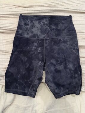 Lululemon Athletica High-Rise Align Tie-Dye Bike 6 inch Shorts - size 4